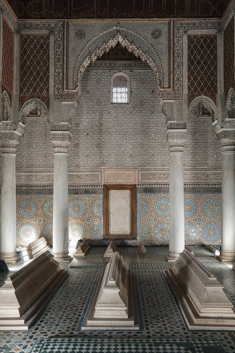 Explore the detailed Islamic architecture of the Saadian Tombs in Marrakesh, a cultural and historical masterpiece.